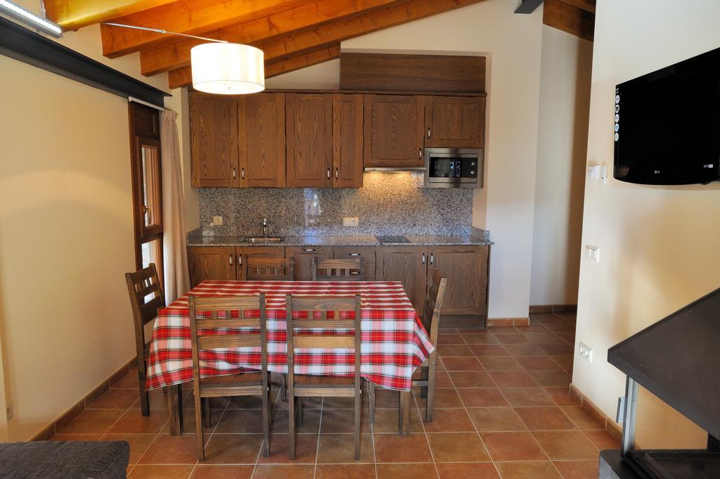 Apartaments Cal Climent Fornols ภายนอก รูปภาพ